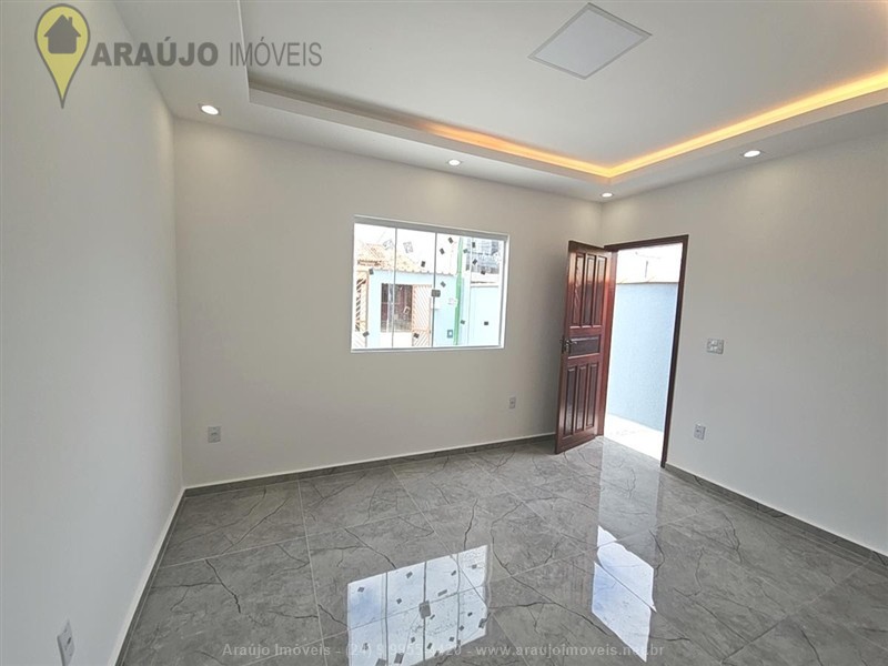 Casa a Venda no Jardim Aliança II em Resende