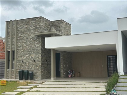 Casa em condomínio à Venda
