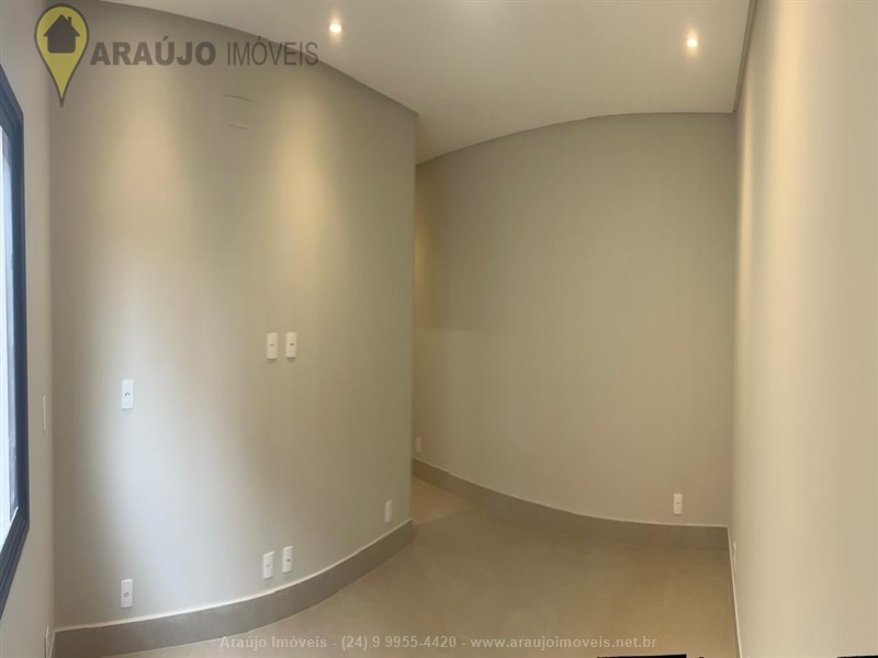 Casa em condomínio a Venda no Parque Ipiranga em Resende