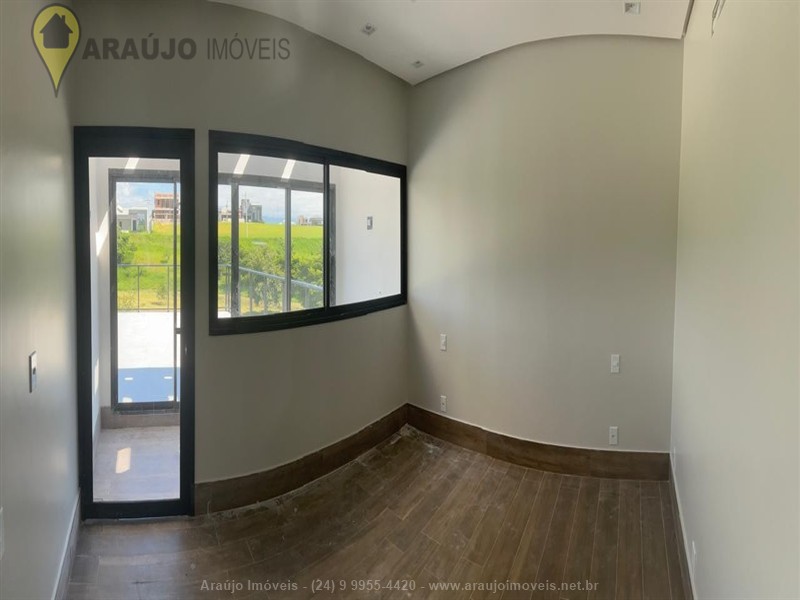 Casa em condomínio a Venda no Parque Ipiranga em Resende