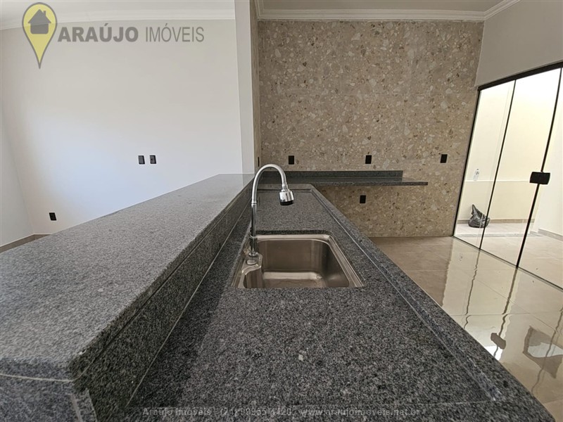 Casa a Venda no Vila Verde em Resende