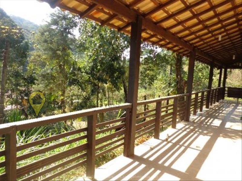 Casa a Venda no Penedo em Itatiaia