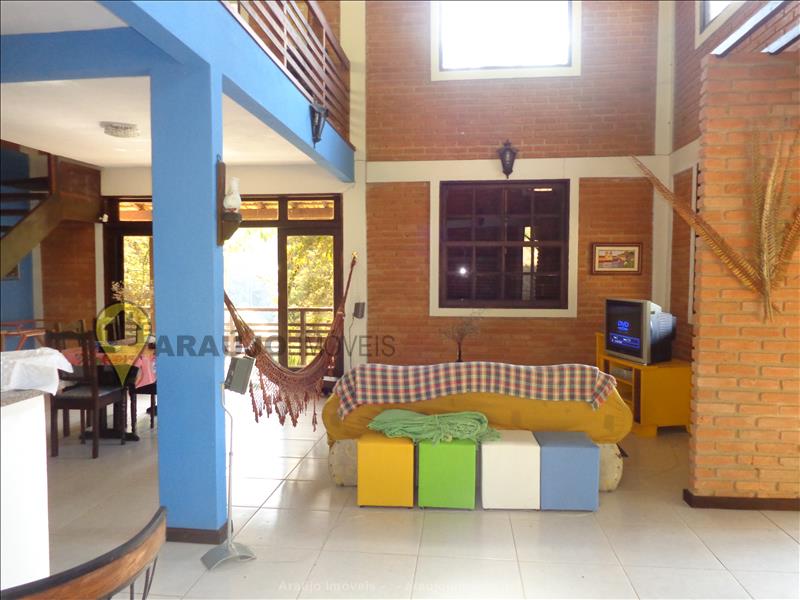 Casa a Venda no Penedo em Itatiaia