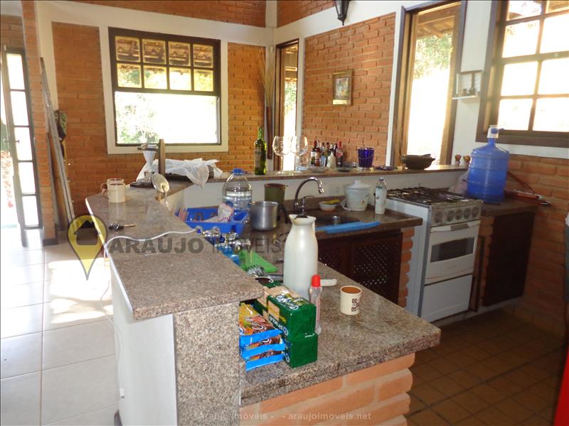 Casa a Venda no Penedo em Itatiaia
